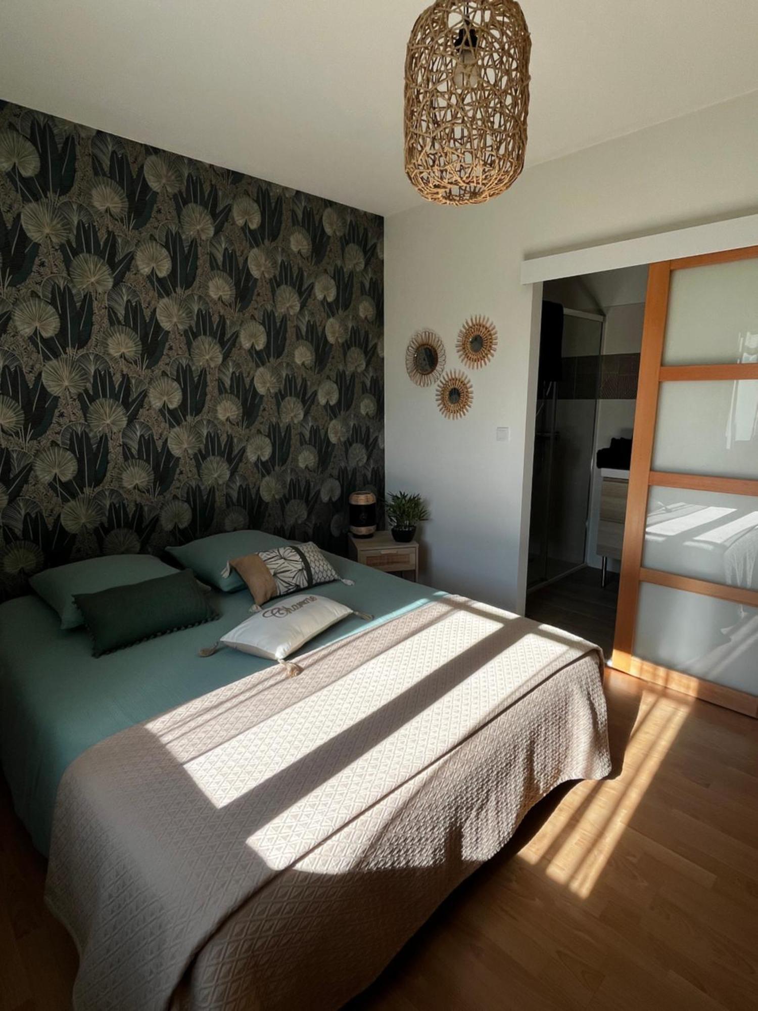 Lavardac Les Voyages De Louison Bed & Breakfast エクステリア 写真